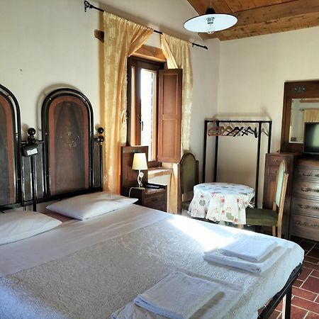 Agriturismo Biologico La Casa Degli Gnomi Ortezzano Buitenkant foto