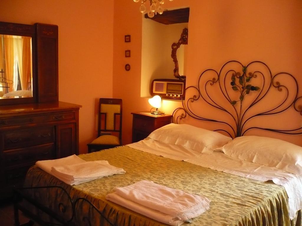 Agriturismo Biologico La Casa Degli Gnomi Ortezzano Kamer foto