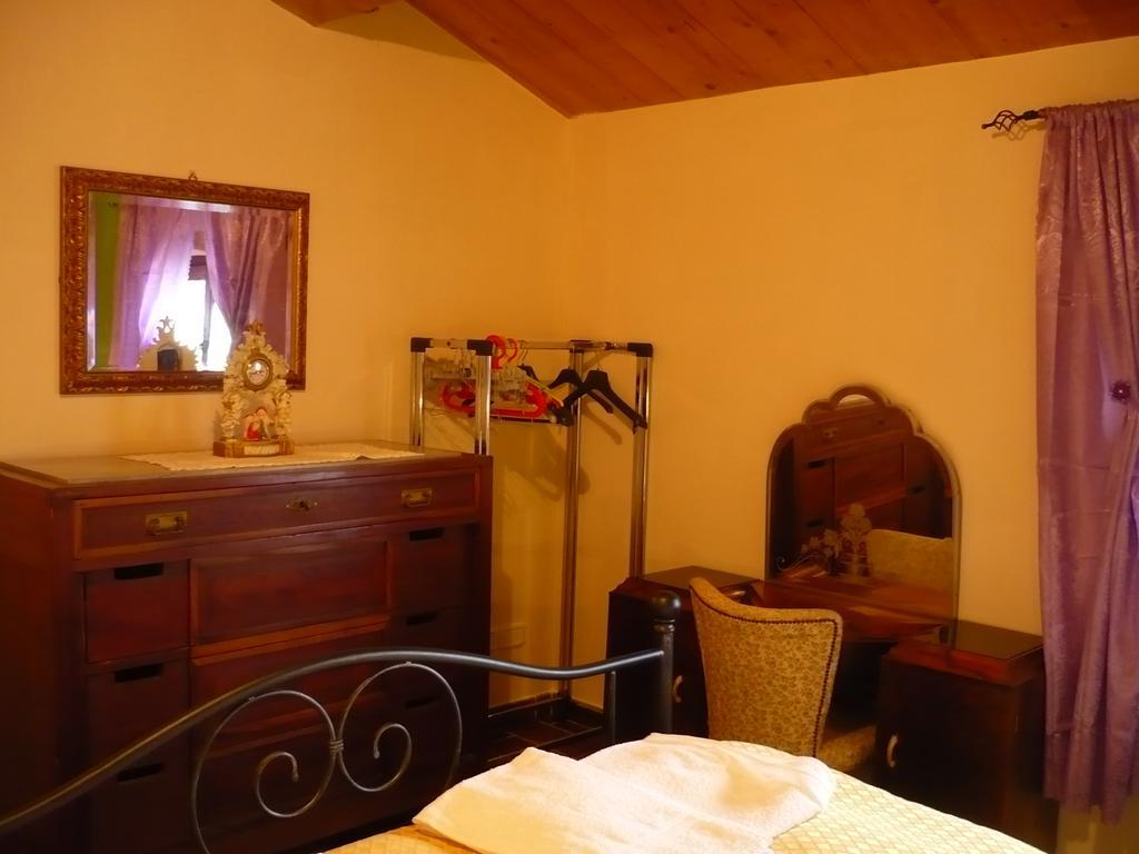 Agriturismo Biologico La Casa Degli Gnomi Ortezzano Kamer foto