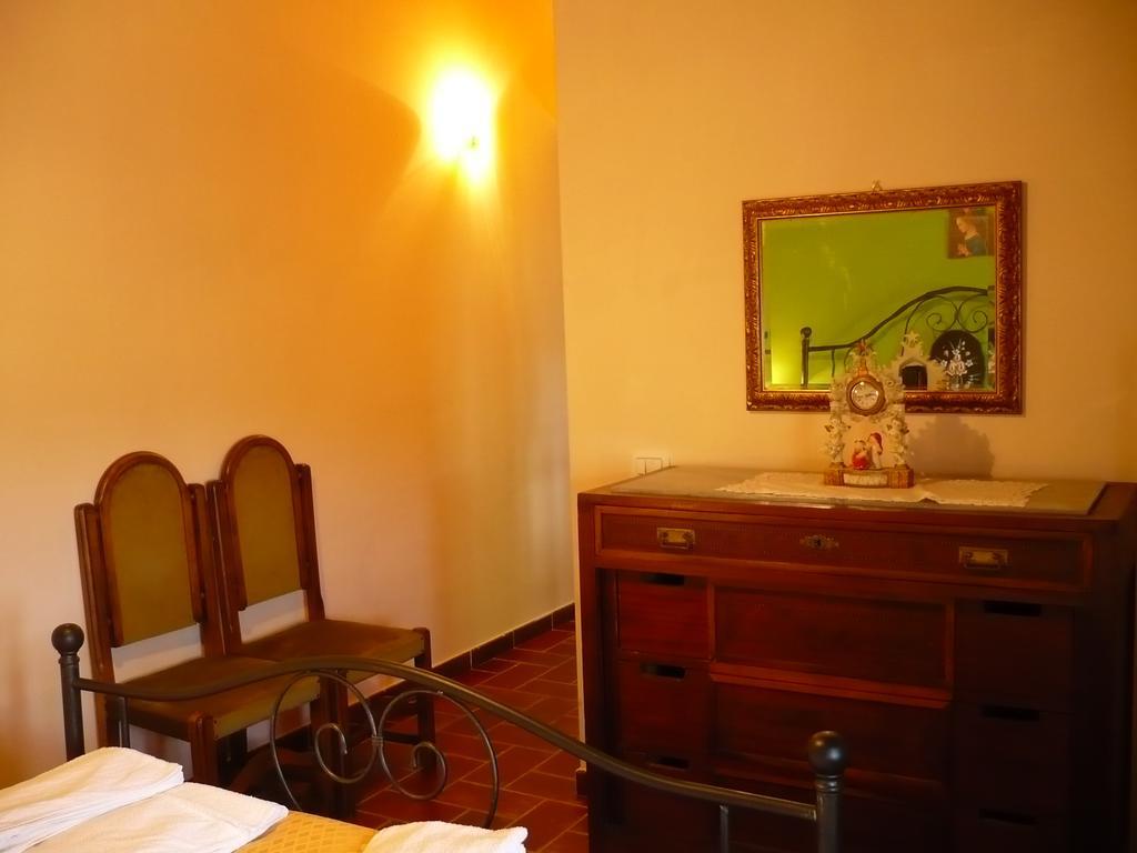 Agriturismo Biologico La Casa Degli Gnomi Ortezzano Kamer foto