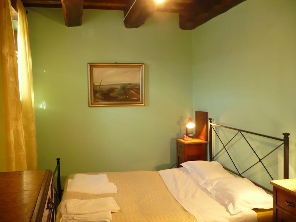 Agriturismo Biologico La Casa Degli Gnomi Ortezzano Kamer foto
