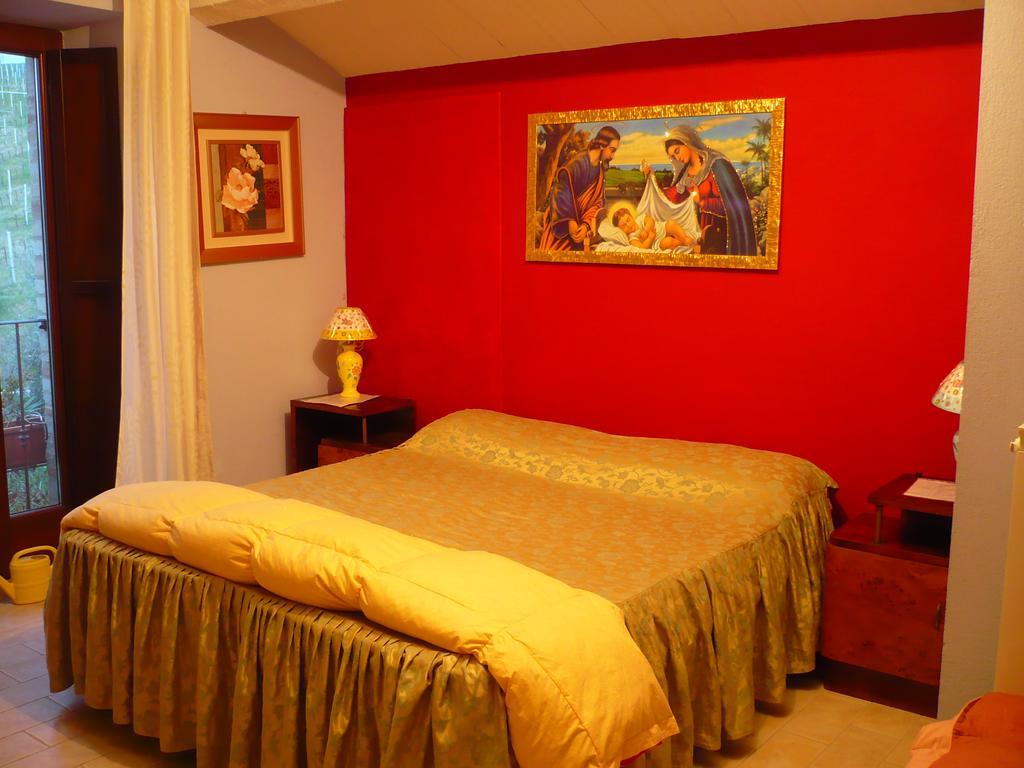 Agriturismo Biologico La Casa Degli Gnomi Ortezzano Buitenkant foto