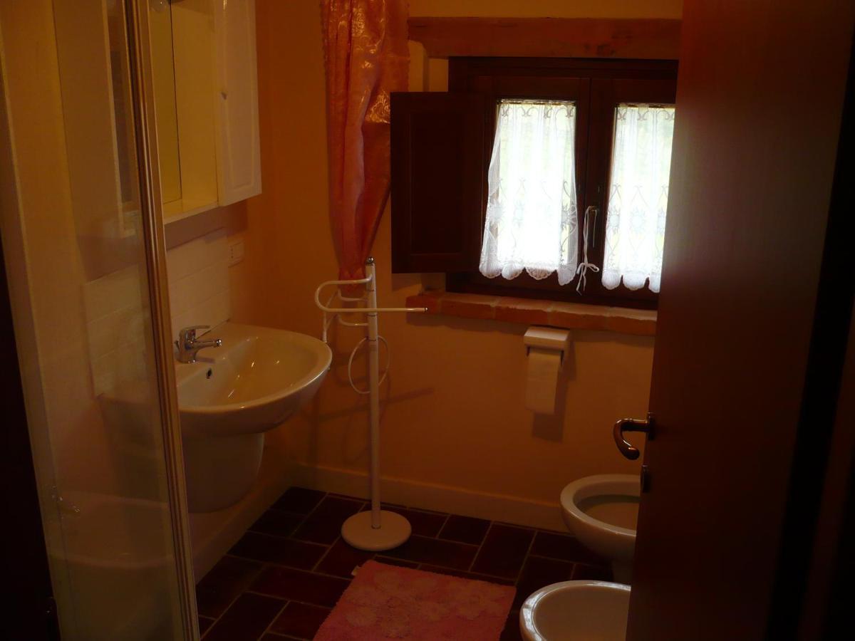 Agriturismo Biologico La Casa Degli Gnomi Ortezzano Buitenkant foto